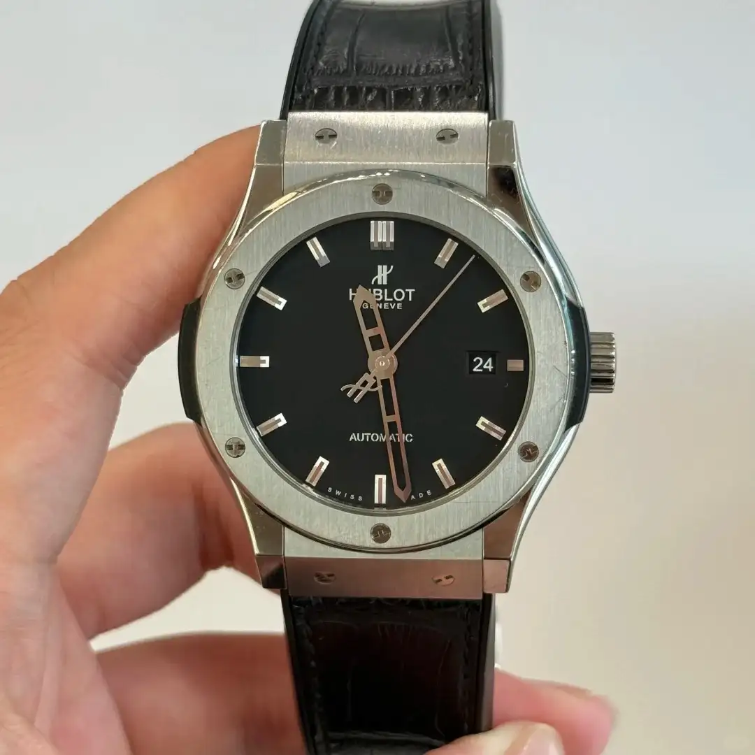 Hublot Classic Fusion Men Automatic Black Alligator Watch 565.NX.1171.LR